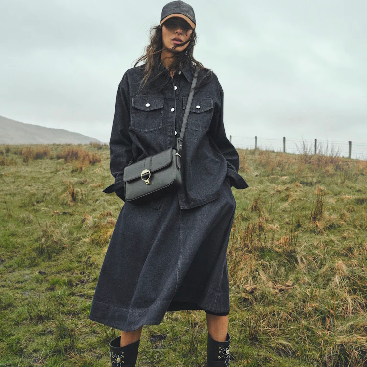 Barbour Ladies Rosa Leather Crossbody Bag - Black - Image 2